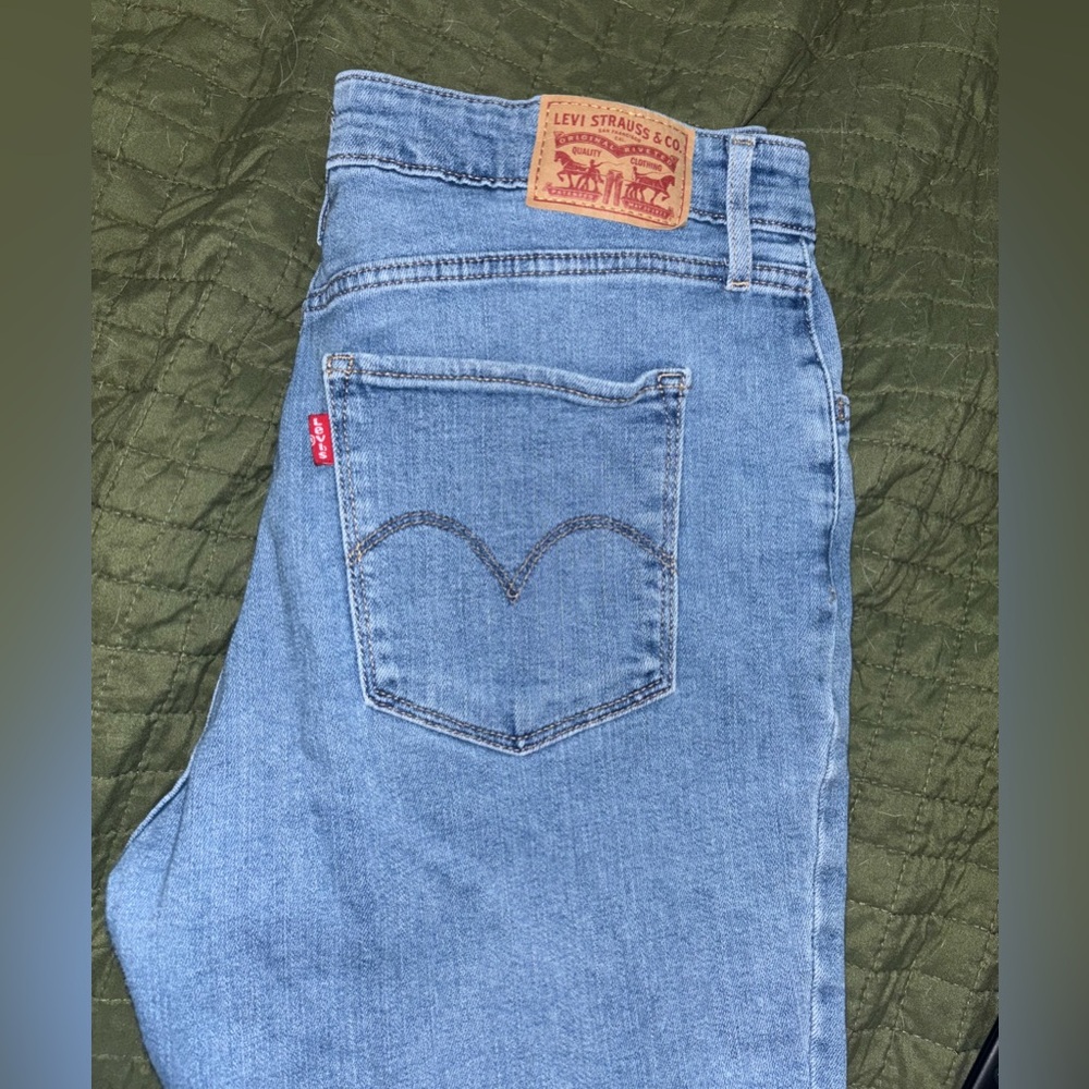 Levi 721 high rise skinny jeans size 32